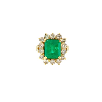 Lot 1251 - Gold, Emerald and Diamond Ring