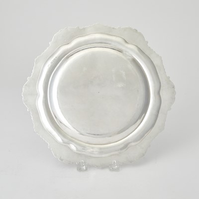 Lot 144 - George III Sterling Silver Dinner Plate from the Duke of Hamilton Russian Ambassadorial Service