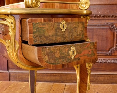 Lot 155 - Louis XV Style Gilt-Bronze Mounted Tulipwood and Chinese Red Lacquer Bureau Plat à Cartonnier