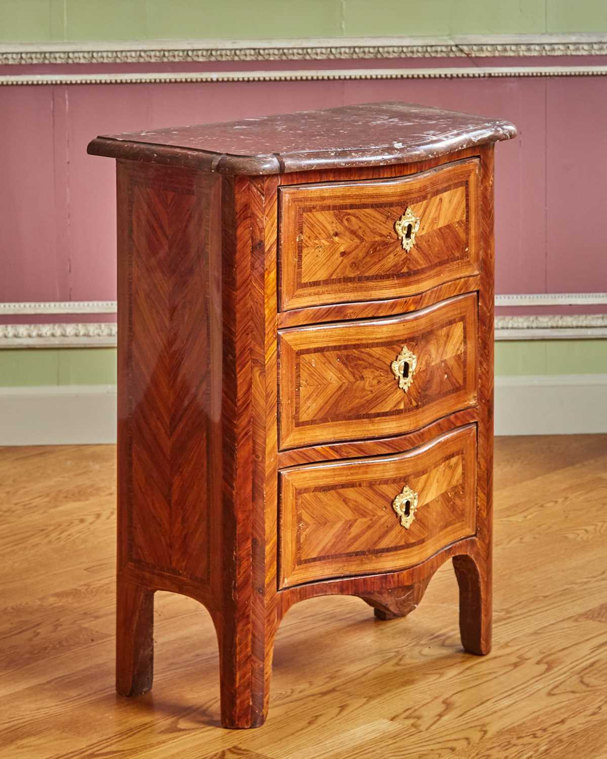 Lot 366 - Régence Kingwood and Tulipwood Chest of Drawers