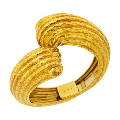 Lot 91 - Hammered Gold Crossover Bangle Bracelet