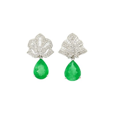 Lot 26 - Pair of Platinum, Emerald and Diamond Pendant-Earrings