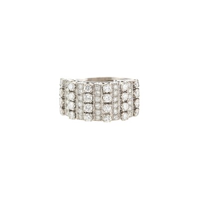 Lot 1112 - Platinum and Diamond Band Ring