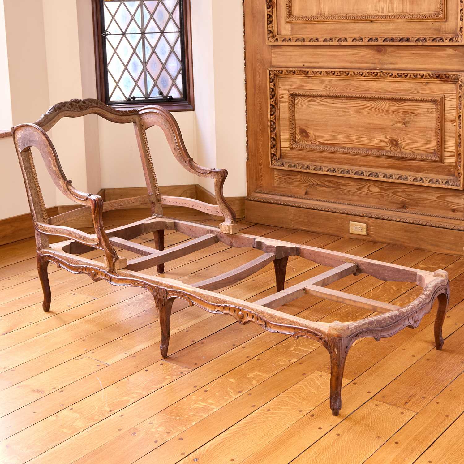 Lot 89 - Louis XV Carved Walnut Chaise Longue Frame