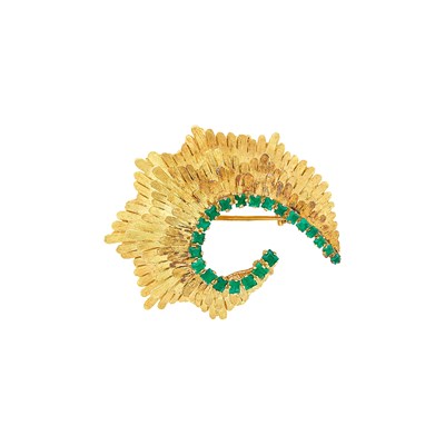 Lot 1233 - Gold and Emerald Brooch