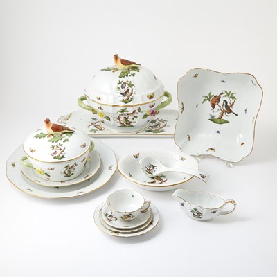 Lot 191 - Herend Porcelain Rothschild Pattern Partial Service