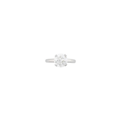 Lot 31 - Platinum and Diamond Ring