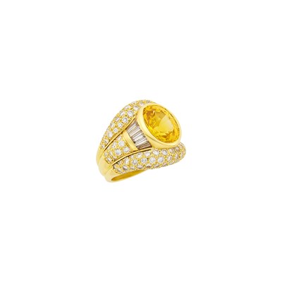 Lot 160 - Hammerman Brothers Gold, Yellow Sapphire and Diamond Ring
