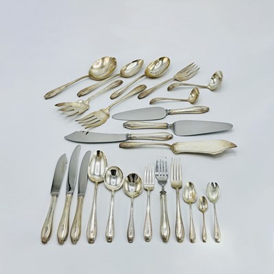 Lot 1184 - Wallace Sterling Silver "Rembrandt" Pattern Flatware Service