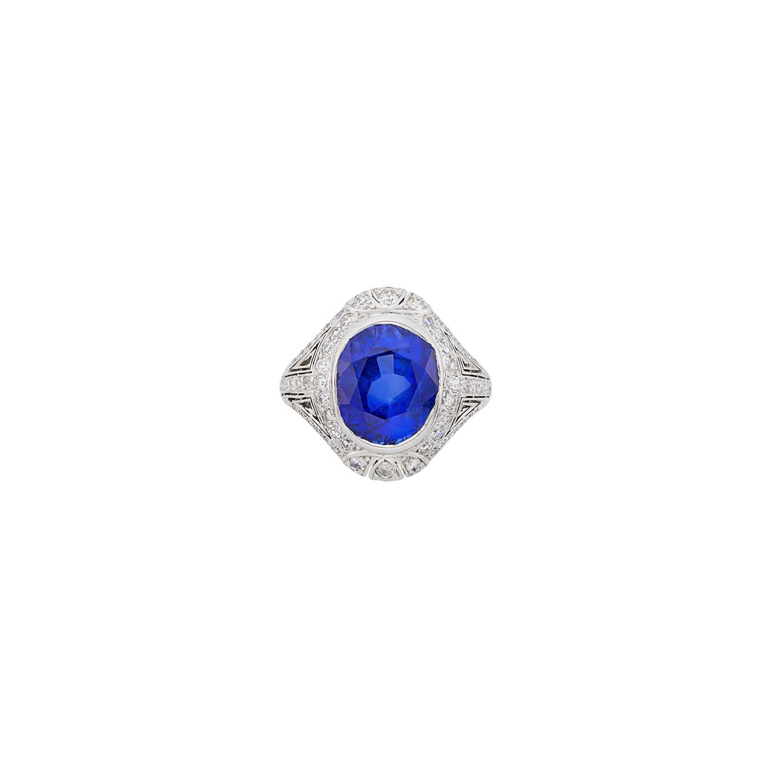 Lot 122 - Platinum, Sapphire and Diamond Ring