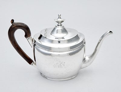 Lot 85 - American Federal Silver Teapot