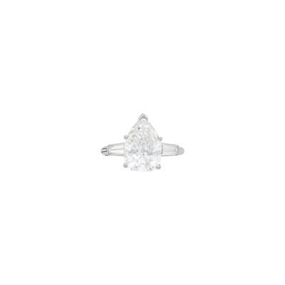 Lot 144 - Platinum and Diamond Ring