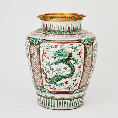 Lot 607 - A Chinese Wucai Porcelain Jar