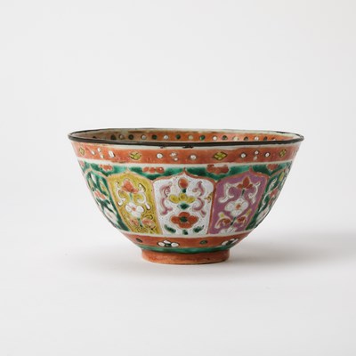 Lot 116 - Chinese Bencharong Porcelain Bowl