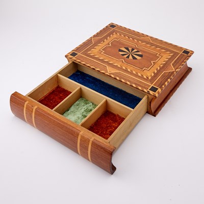 Lot 183 - A Group of Three Vintage Inlaid Wood Boxes