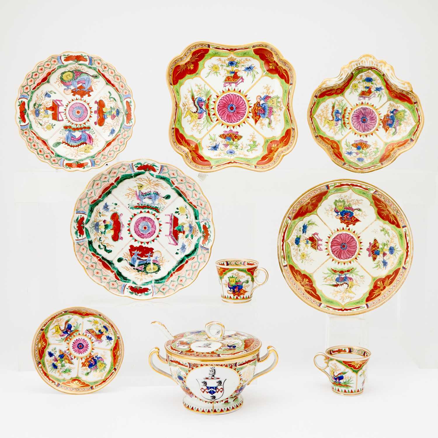 Lot 503 - Group of Chamberlains Worcester 'Bengal Tiger' Porcelain Table Articles