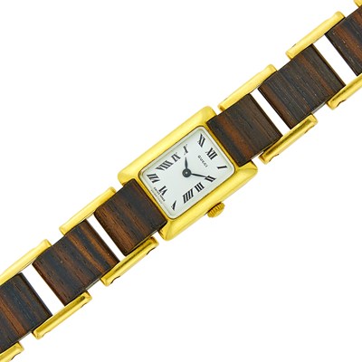 Lot 41 - Gucci Gold and Wood Link Wristwatch