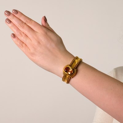 Lot 72 - Antique Gold and Foil-Backed Topaz Slide Bracelet