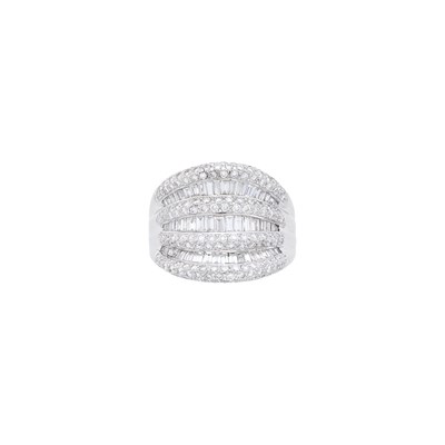 Lot 79 - Wide Platinum and Diamond Ring