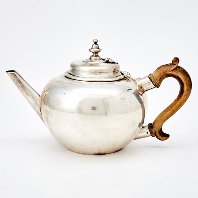 Lot 214 - English Sterling Silver Chocolate Pot/Teapot