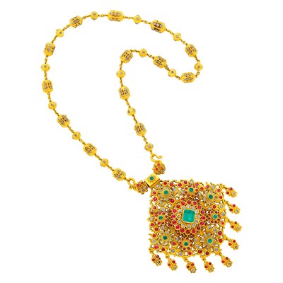 Lot 110 - Indian High Karat Gold, Emerald, Cabochon Ruby and Diamond Pendant-Brooch Necklace