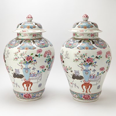 Lot 96 - Pair of Samson Porcelain Vases and Covers