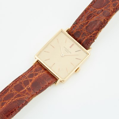Lot 78 - Mans Gold Wrist Watch, 18 Jewels, Patek Philippe Gondolo, 26mm, Manual Winding, 18K