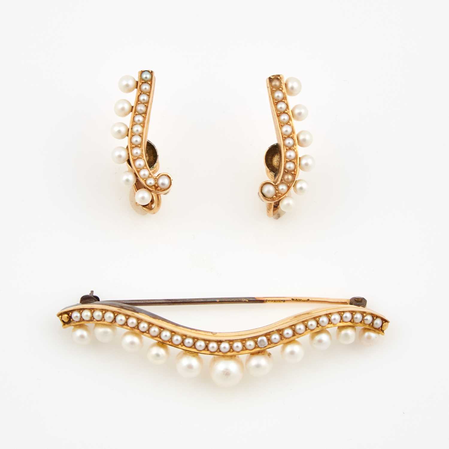 Lot 250 - Two Gold, Bead and Metal Earrings and Pin, 18K, 14K and Metal 13 dwt. all