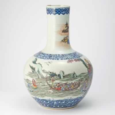 Lot 293 - A Large Chinese Enameled Porcelain Bottle Vase