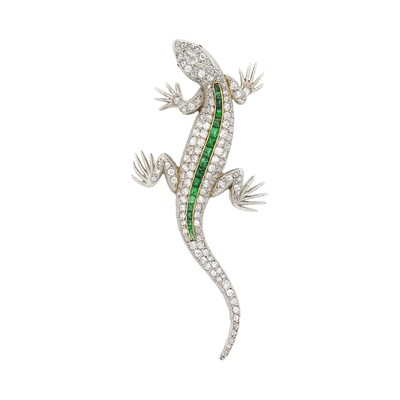 Lot 98 - Antique Platinum, Diamond and Emerald Lizard Brooch