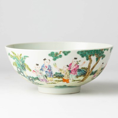 Lot 634 - A Chinese Famille Rose Porcelain Bowl