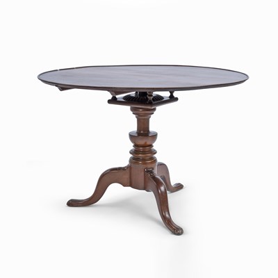 Lot 44 - Queen Anne Cherry Tilt-Top Tea Table