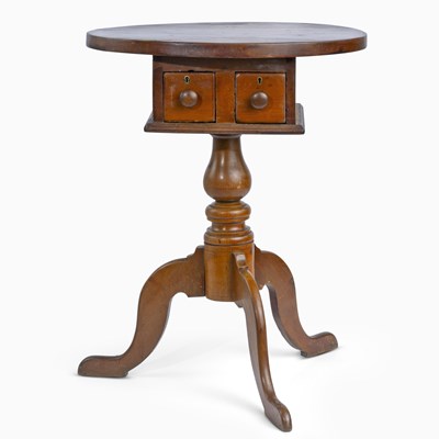 Lot 57 - Maple Pedestal Table