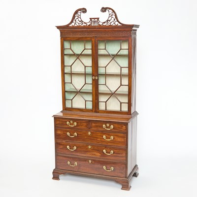 Lot 732 - George III Mahogany Bookcase on Chest