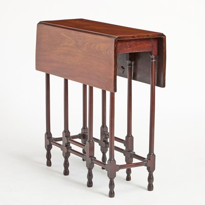 Lot 720 - George III Mahogany Spider Gateleg Table