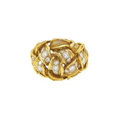 Lot 1056 - Gold and Diamond Bombé Leaves Ring