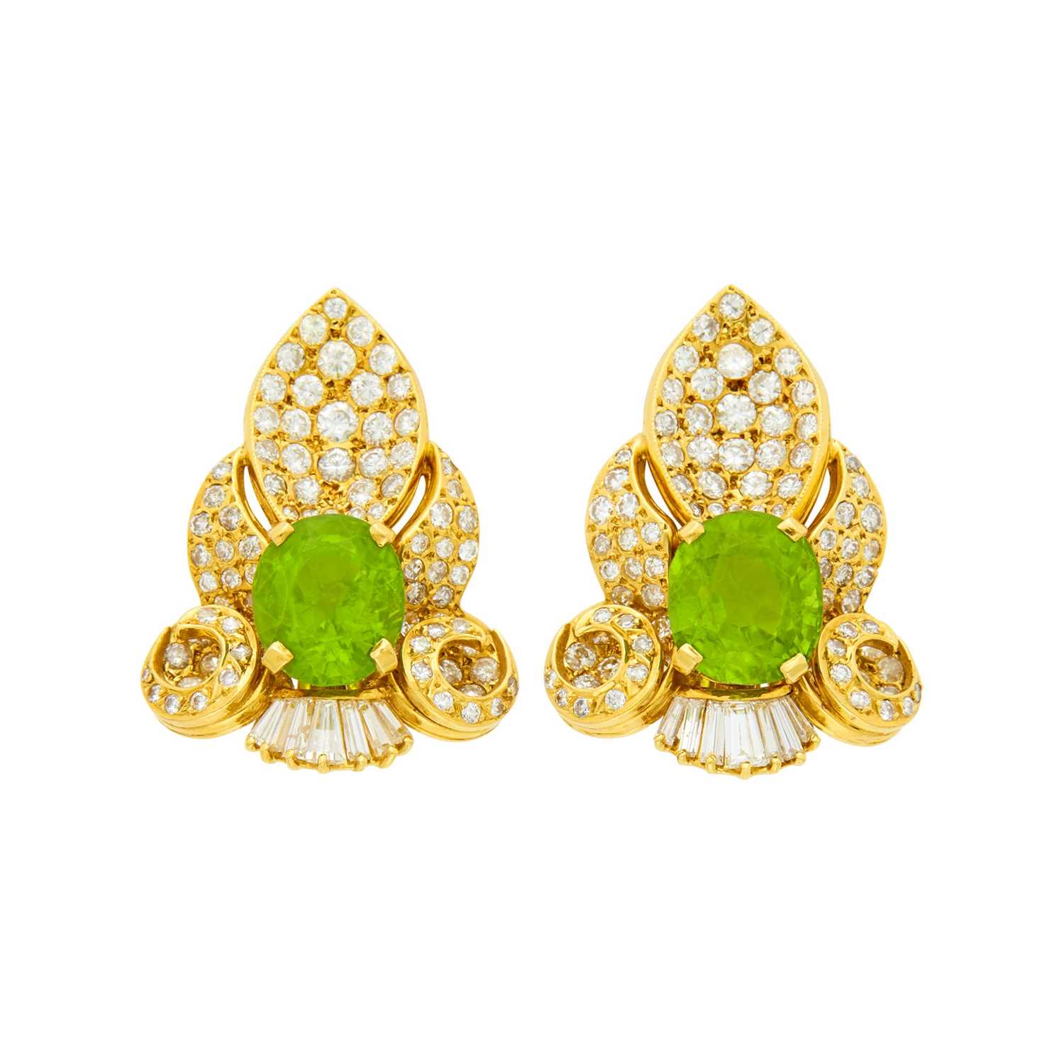 Lot 117 - Pair of Gold, Peridot and Diamond Earclips