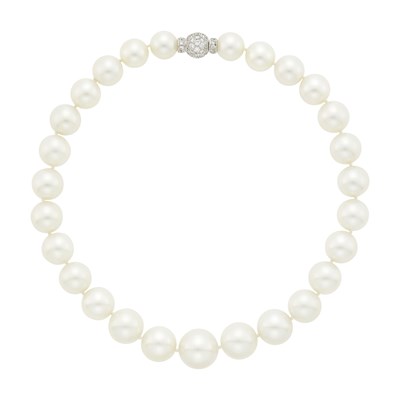 Lot 126 - South Sea Cultured Pearl Necklace with White Gold and Diamond Ball Clasp