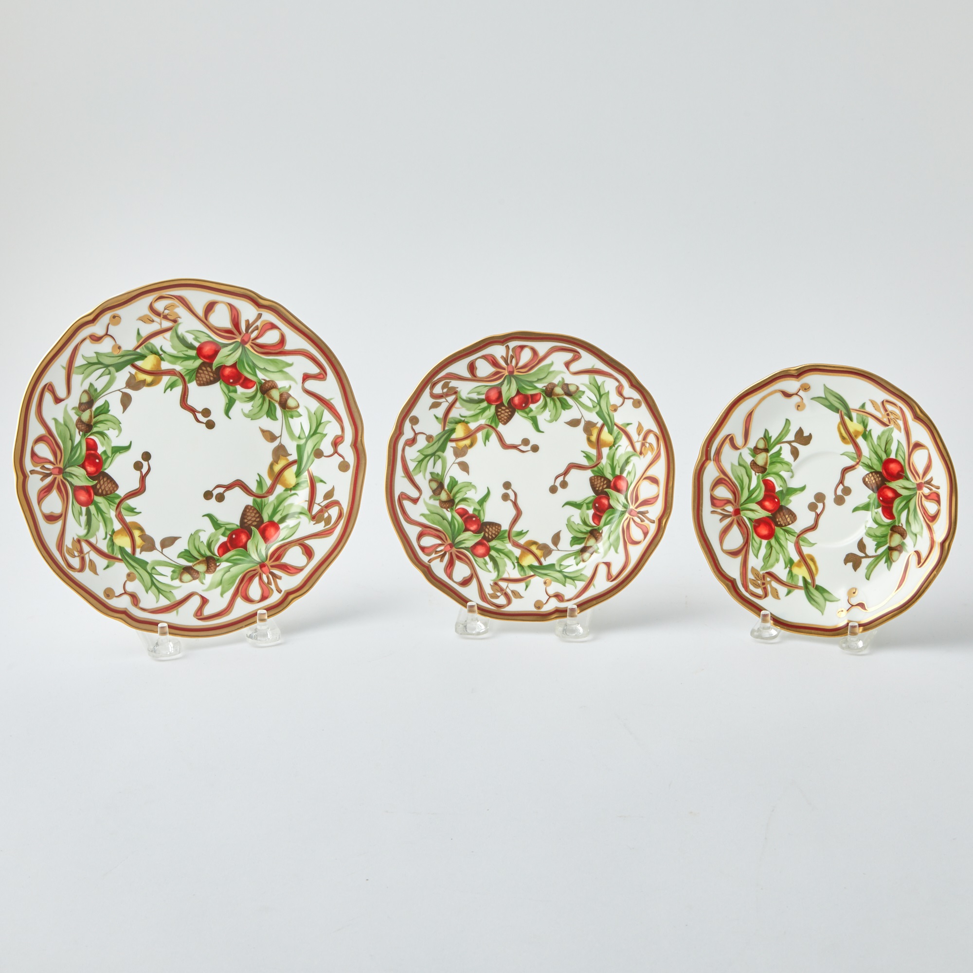 Lot 190 - Tiffany & Co. 'Tiffany Holiday' Porcelain