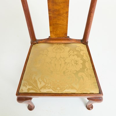 Lot 122 - George I Walnut Banister Back Side Chair
