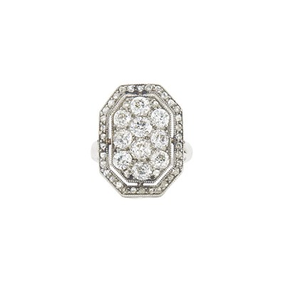 Lot 1153 - Platinum and Diamond Ring