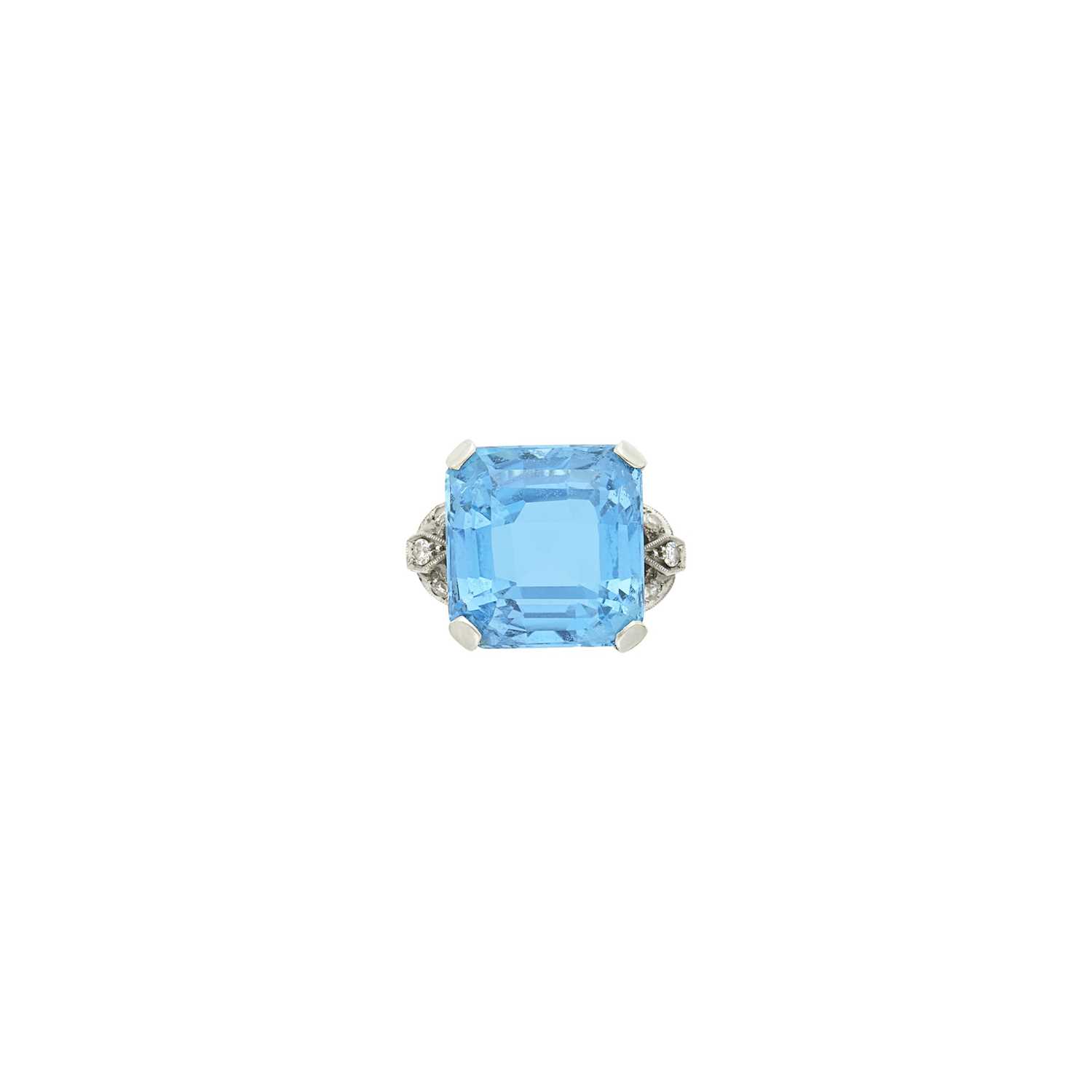 Lot 87 - Platinum, Aquamarine and Diamond Ring