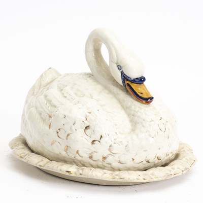 Lot 151 - Ceramic Swan on Platter