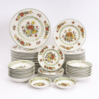 Lot 31 - Villeroy & Boch Partial Dinner Service