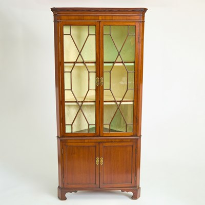 Lot 190 - Chippendale Style Mahogany Corner Cabinet