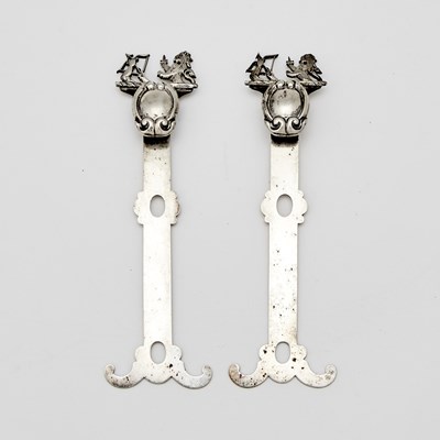 Lot 72 - Pair of Victorian Sterling Silver Heraldic Menu Holders