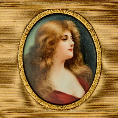 Lot 261 - Continental Painted Porcelain Oval Portrait Plaque of a Maiden