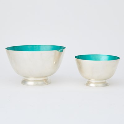 Lot 217 - Graduated Pair of Towle Sterling Silver and Enamel Revere-Form Bowls