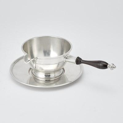 Lot 216 - American Sterling Silver Sauceboat and Stand