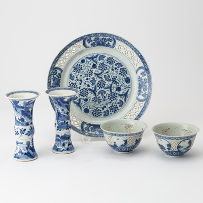 Lot 210 - A Group of Chinese Export Blue and White Porcelain